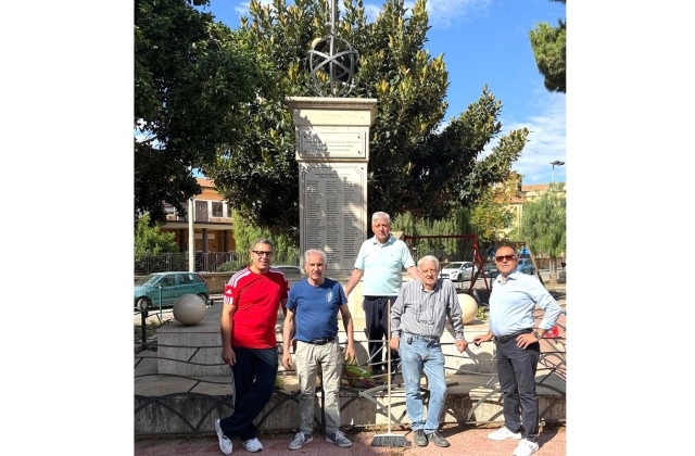 Niscemi. L’Associazione nazionale Bersaglieri che si prende cura del monumento ai caduti